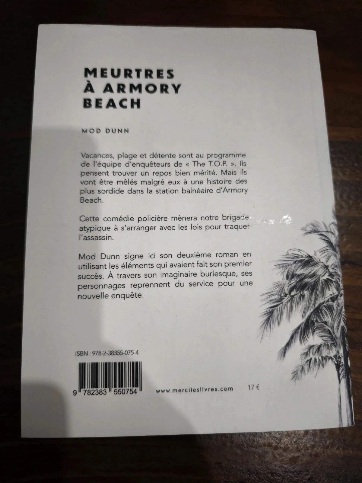 Meurtres à Armory Beach – photo 2